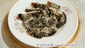 夏季开胃菜:椒盐皮蛋