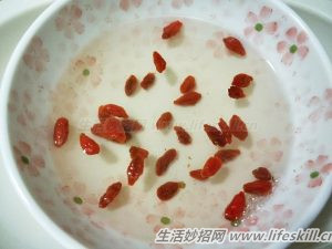 夏日滋补小菜:枸杞莲子